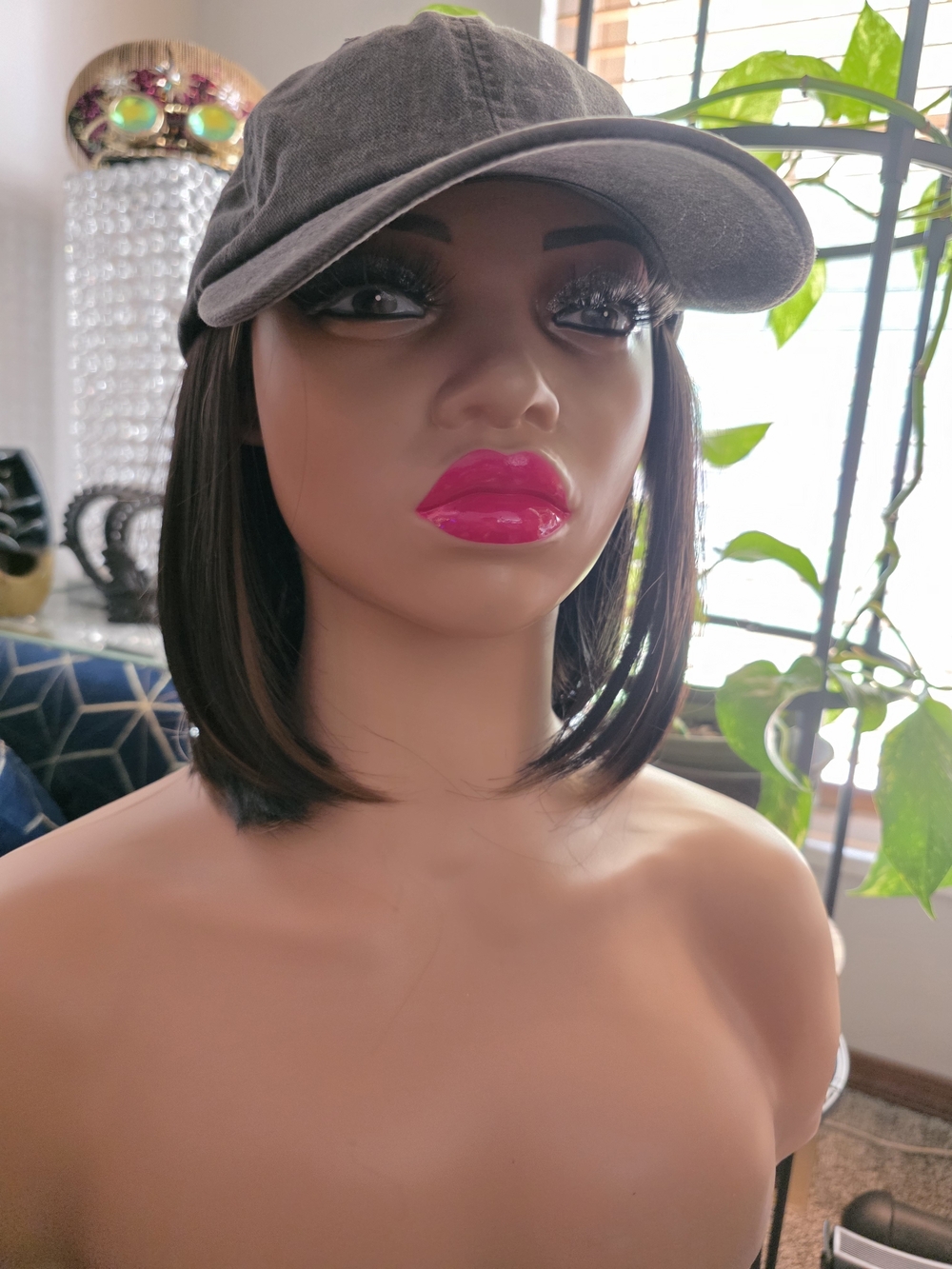 Stylish Short Bob Baseball Cap Wig in Black — Sleek Natural Finish